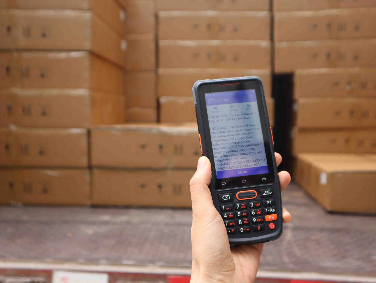 warehouse Android pda barcode scanner.jpg